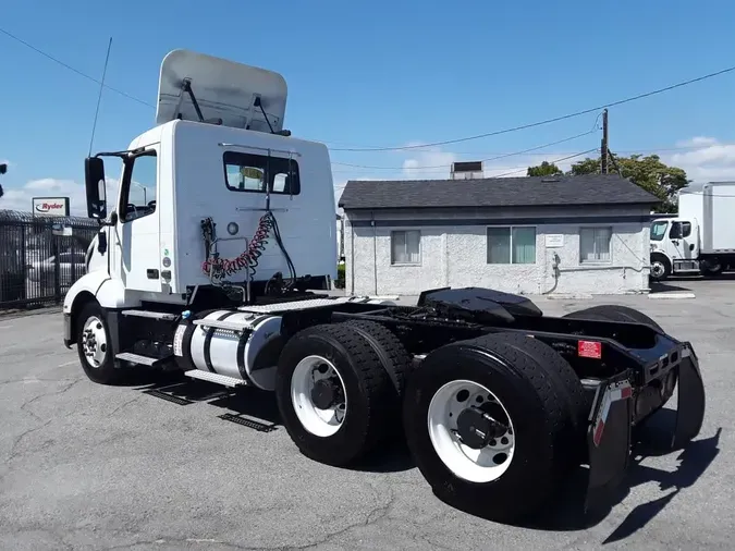 2019 VOLVO VNL64T-30071a7c887d26ebfc11ed16b3ac0d9c6bb