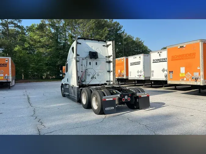 2022 Freightliner Cascadia