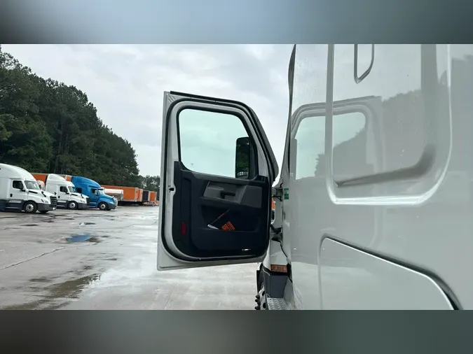 2021 Freightliner Cascadia