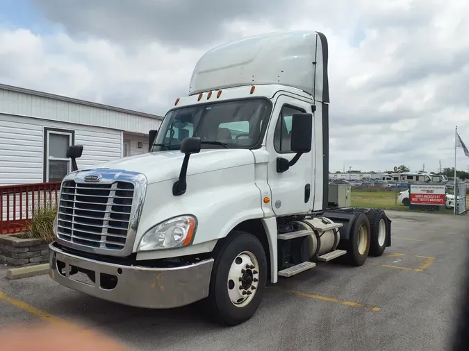 2016 FREIGHTLINER/MERCEDES CASCADIA 12571ab5ce801519c3ff59ccba360319fe5