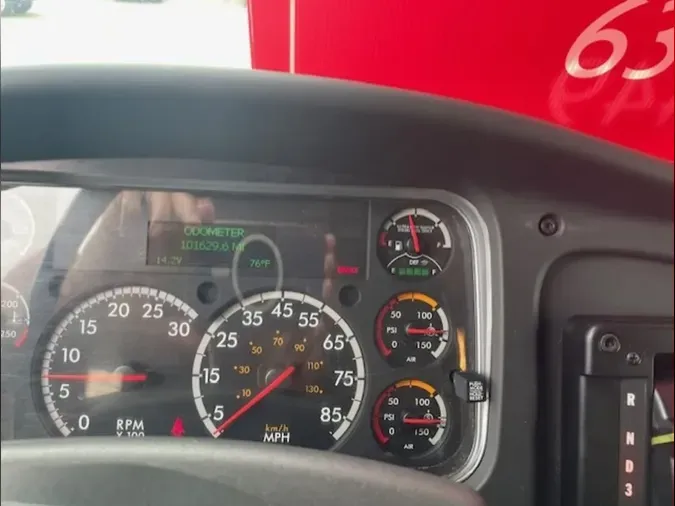 2018 FREIGHTLINER M2 106