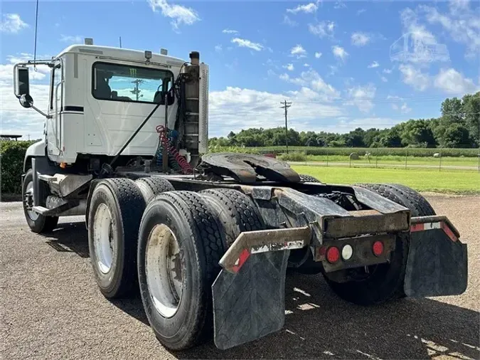 2010 MACK PINNACLE CXU613