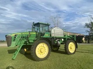 2011 John Deere 4930