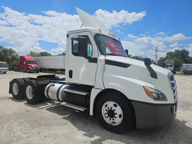 2018 FREIGHTLINER NEW CASCADIA PX12664