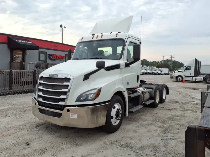 2020 FREIGHTLINER/MERCEDES NEW CASCADIA PX1266471b2efe85a4e9f0ca6853aa02af6c6cf