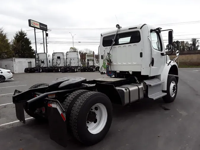 2016 FREIGHTLINER/MERCEDES M2 106