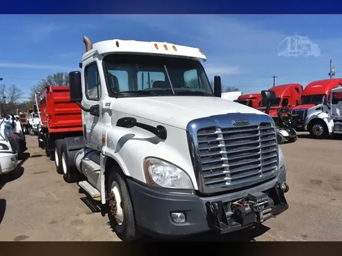 2012 FREIGHTLINER CASCADIA 125