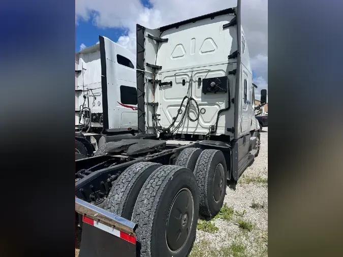 2023 FREIGHTLINER Cascadia 126