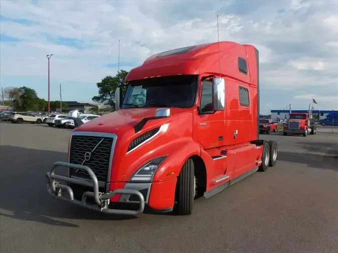 2020 VOLVO VNL64T860