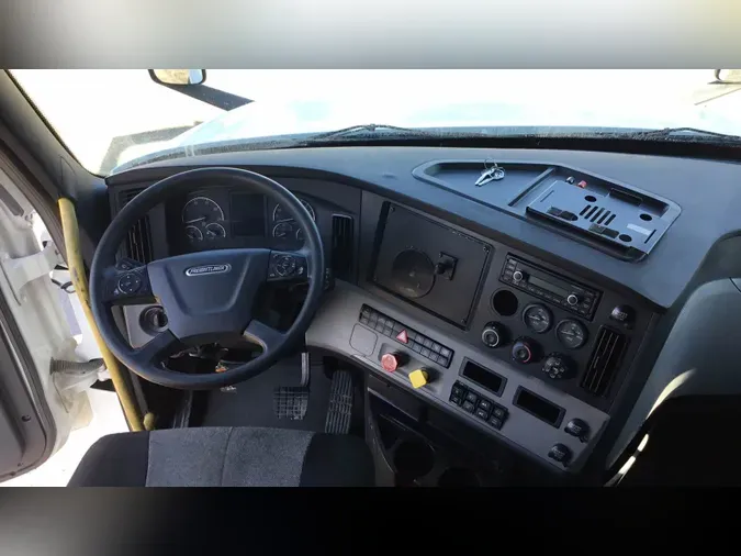 2022 Freightliner Cascadia 12671ba7a89d5def4c9c0f884a9425c17a6