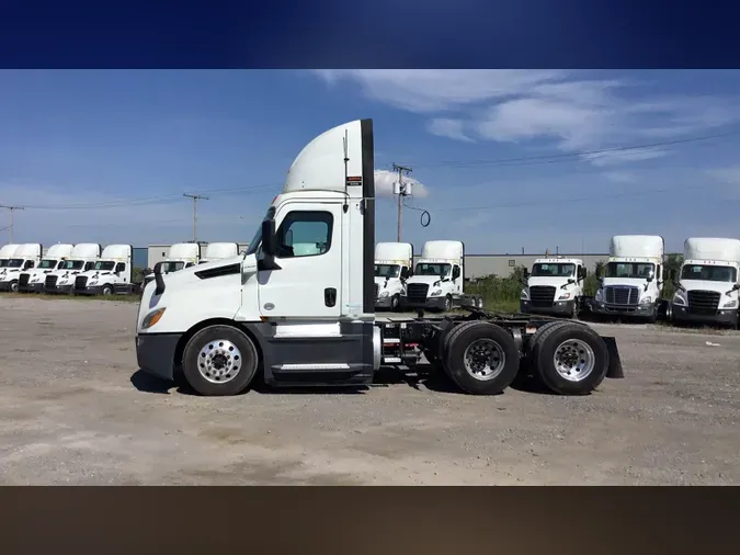 2020 Freightliner Cascadia 12671be5340198c76e9b21bfb20b39bd542