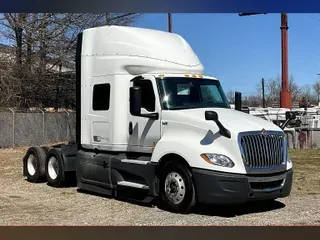 2022 INT LT625 6x4