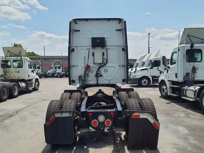 2019 FREIGHTLINER NEW CASCADIA PX12664