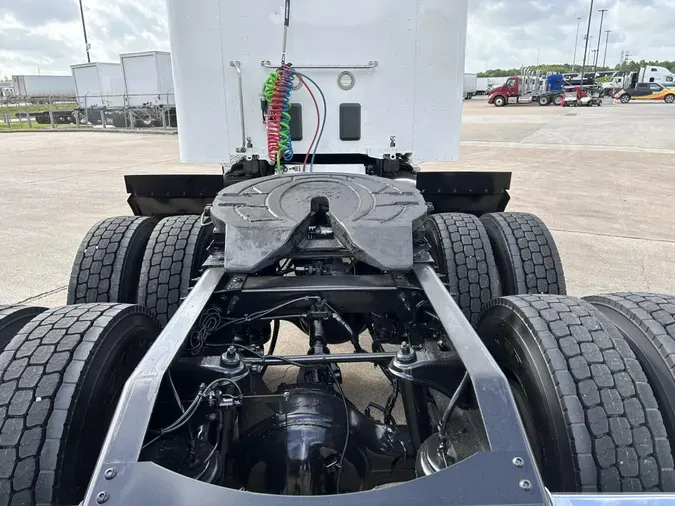 2021 Peterbilt 567