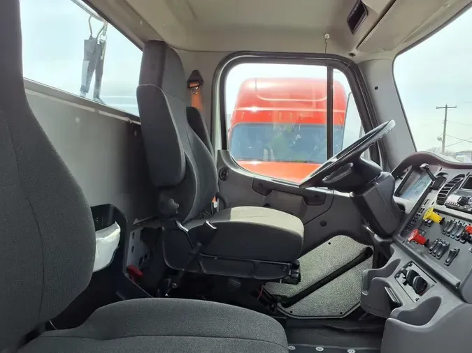 2019 FREIGHTLINER/MERCEDES M2-112