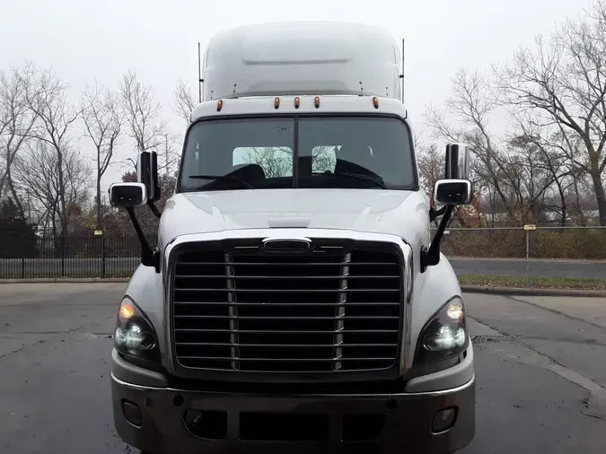 2018 FREIGHTLINER/MERCEDES CASCADIA 11371ca92d4af02fd1a4b94502ef68512b2