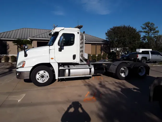 2016 FREIGHTLINER/MERCEDES CASCADIA 12571cca898b94bd06e0441c95dd6a8c4f7