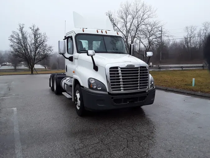 2018 FREIGHTLINER/MERCEDES CASCADIA 125