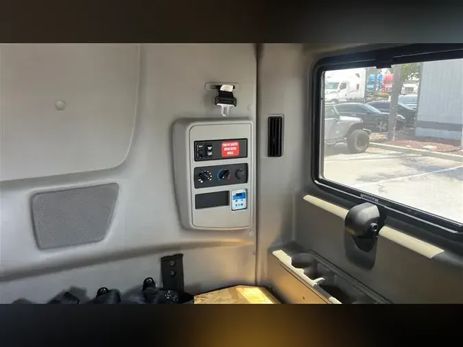 2022 INTERNATIONAL LT625