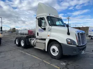 2016 FREIGHTLINER X12564ST