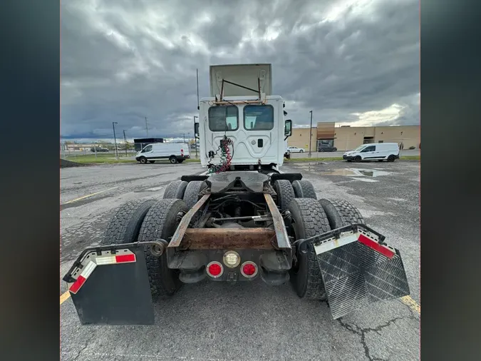 2017 FREIGHTLINER/MERCEDES CASCADIA 125