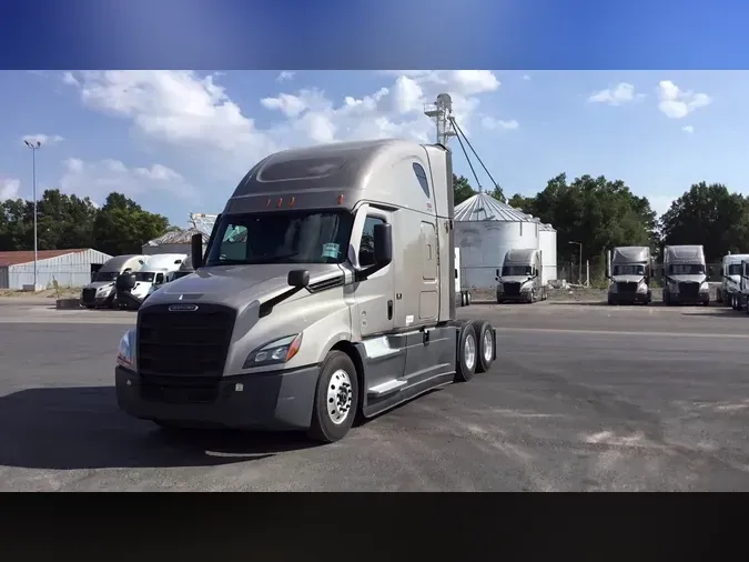 2025 Freightliner Cascadia 126