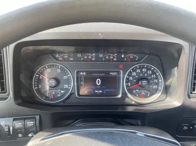 2020 International LT625