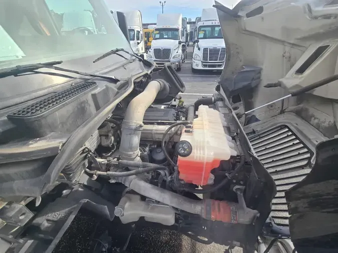 2019 NAVISTAR INTERNATIONAL RH613 DAYCAB S/A