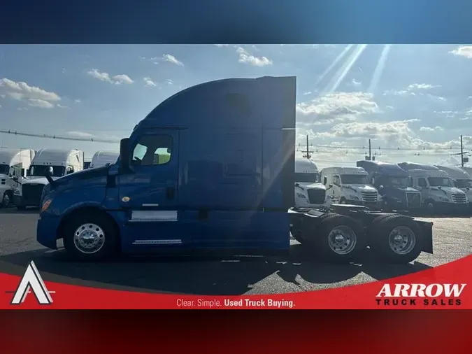 2021 FREIGHTLINER CA126