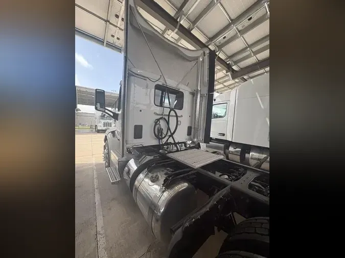 2020 Peterbilt 57971df0a2ac45883389ef3c6a03fa84aec