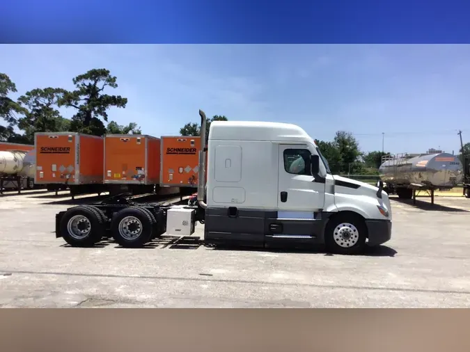 2022 Freightliner Cascadia 126