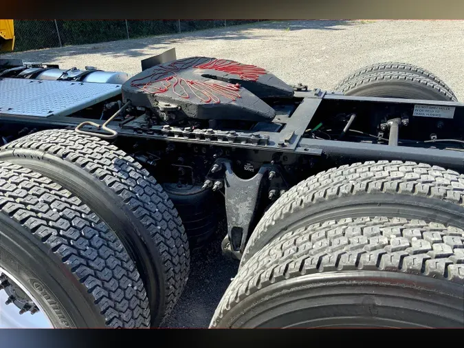 2019 INT LT625 6x4