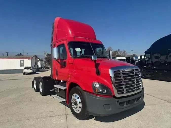 2020 Freightliner Cascadia