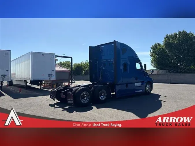 2022 FREIGHTLINER CA126