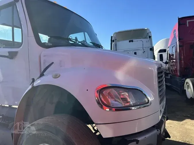 2012 FREIGHTLINER BUSINESS CLASS M2 106