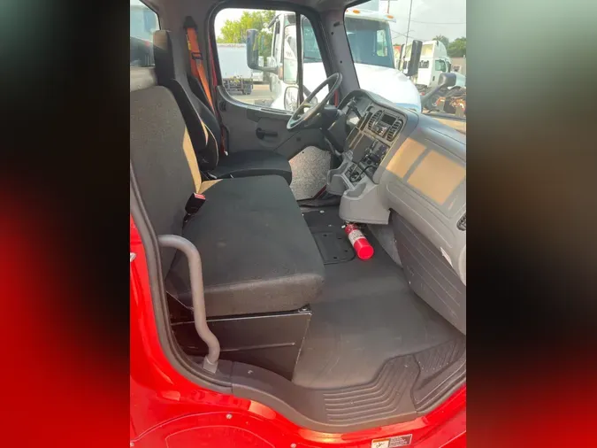 2018 FREIGHTLINER/MERCEDES M2 10671ecdb1d86e7cd8c80a6e7d582e87109