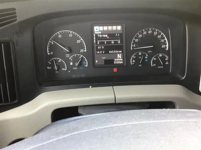 2019 FREIGHTLINER CA126
