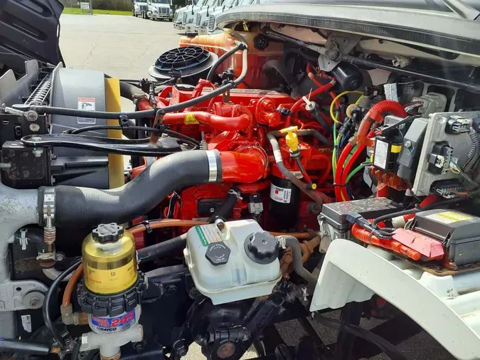 2018 FREIGHTLINER/MERCEDES M2 106