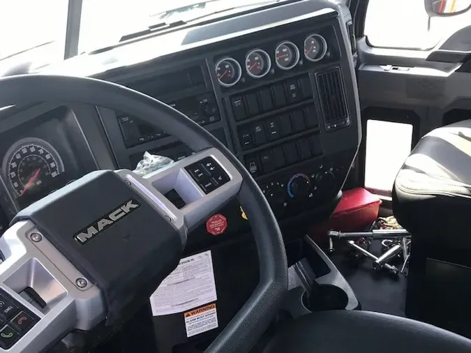 2027 MACK GR84F71f2c9d657cc0877188e584a4323a470