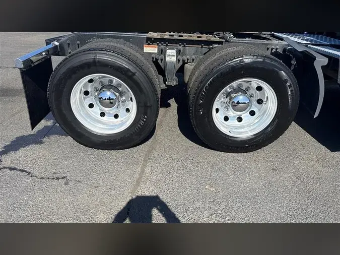 2022 FREIGHTLINER CA126