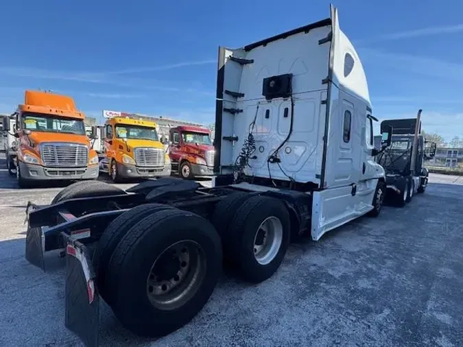 2020 FREIGHTLINER/MERCEDES CASCADIA 125