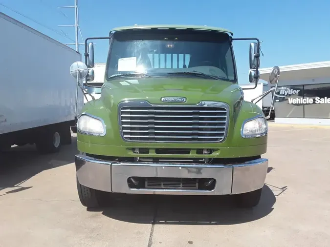 2014 FREIGHTLINER M2 106