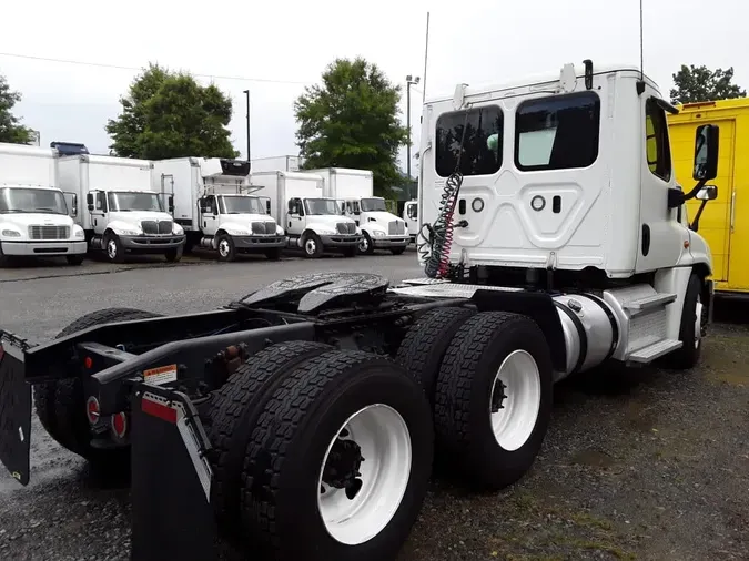 2019 FREIGHTLINER CASCADIA 125