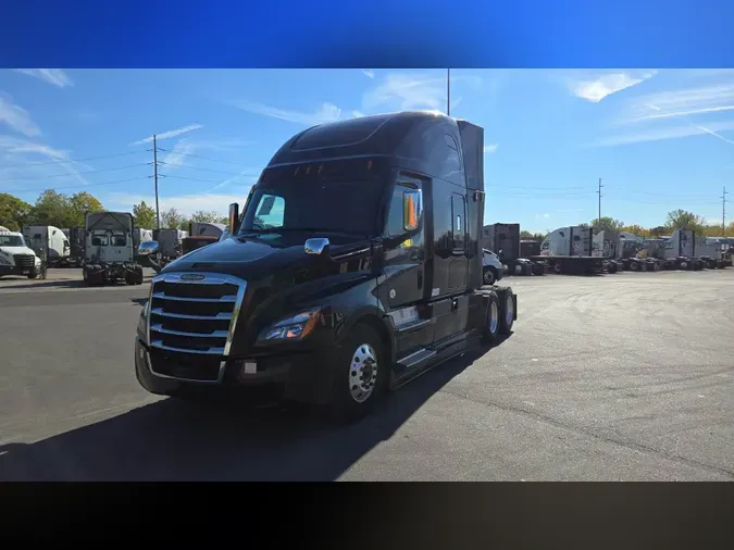 2021 Freightliner Cascadia 126