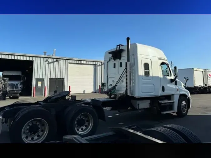 2017 FREIGHTLINER/MERCEDES CASCADIA 125