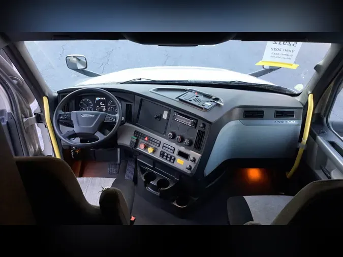 2022 Freightliner Cascadia 1267209b1e3fa1fd9e3d83e4a592df51c52