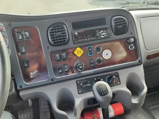 2019 FREIGHTLINER/MERCEDES M2 106