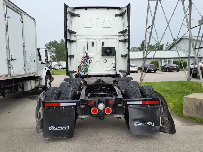 2019 FREIGHTLINER NEW CASCADIA PX12664