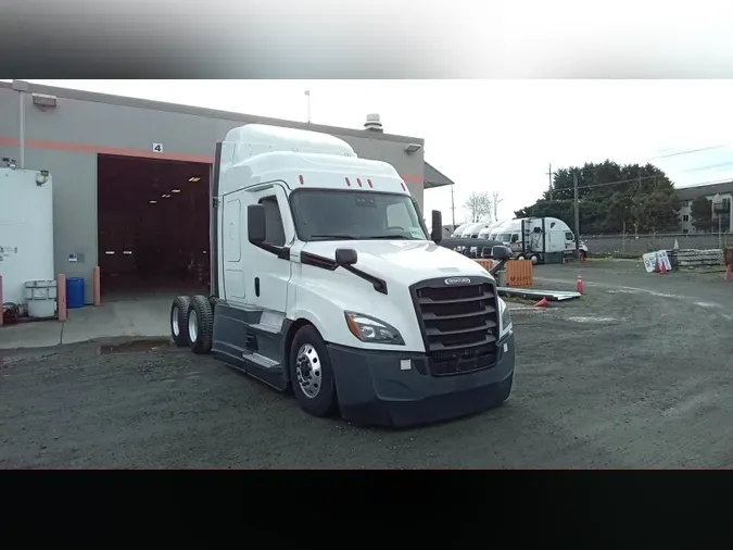 2021 Freightliner Cascadia 126720e93f93b3c9e6ba05571a267de8eae