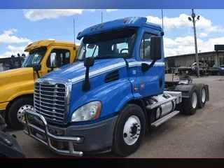 2017 FREIGHTLINER CASCADIA 113